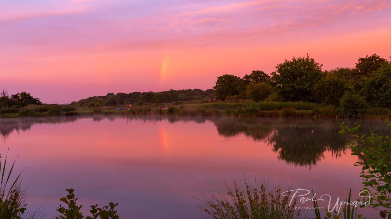 Bransford Farm Fishery & B & B Bagian luar foto